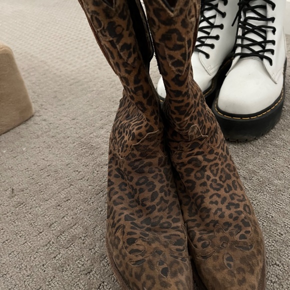 Lucchese Cheetah Print  Boots - Picture 4 of 12